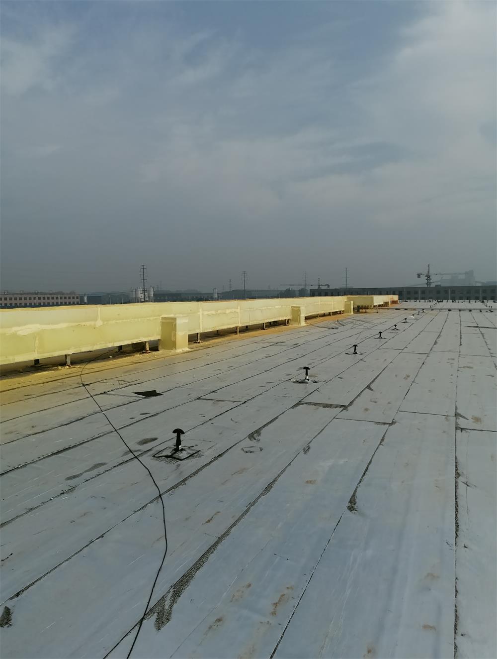 聚氨酯樓頂保溫的優(yōu)點